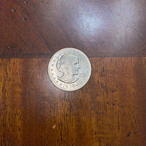 Collectibles Coins (Half Dollar, whole dollar, 2 buff nickels and way more) - Picture 7 of 17